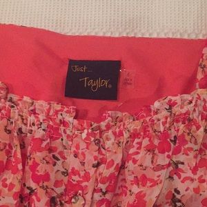 Cutsie chiffon dress with lining.